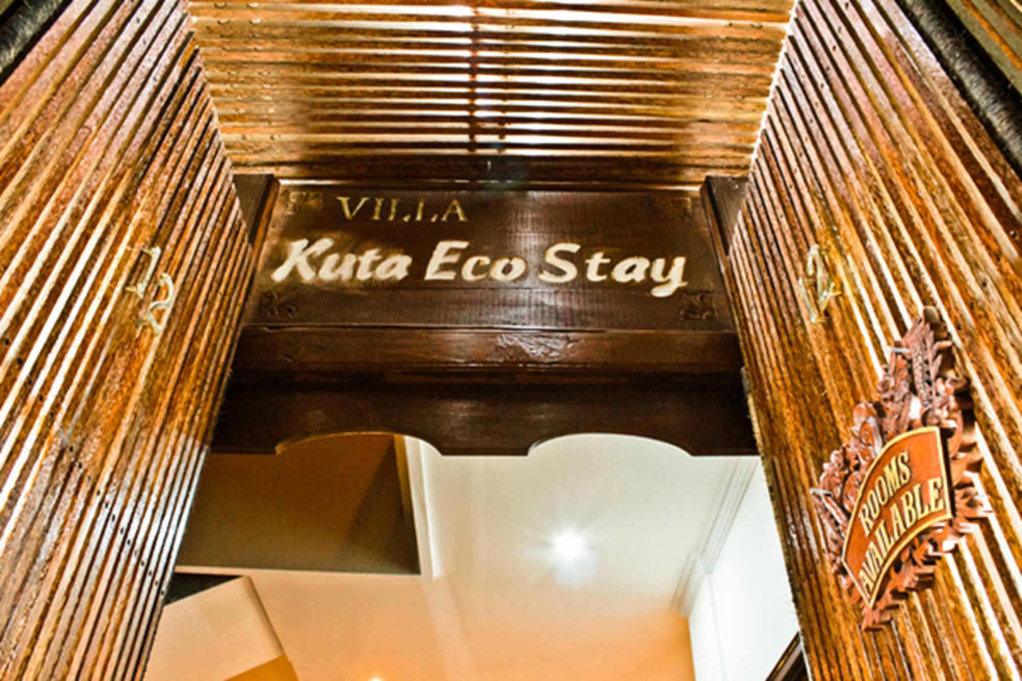 Kuta Ecostay Екстериор снимка