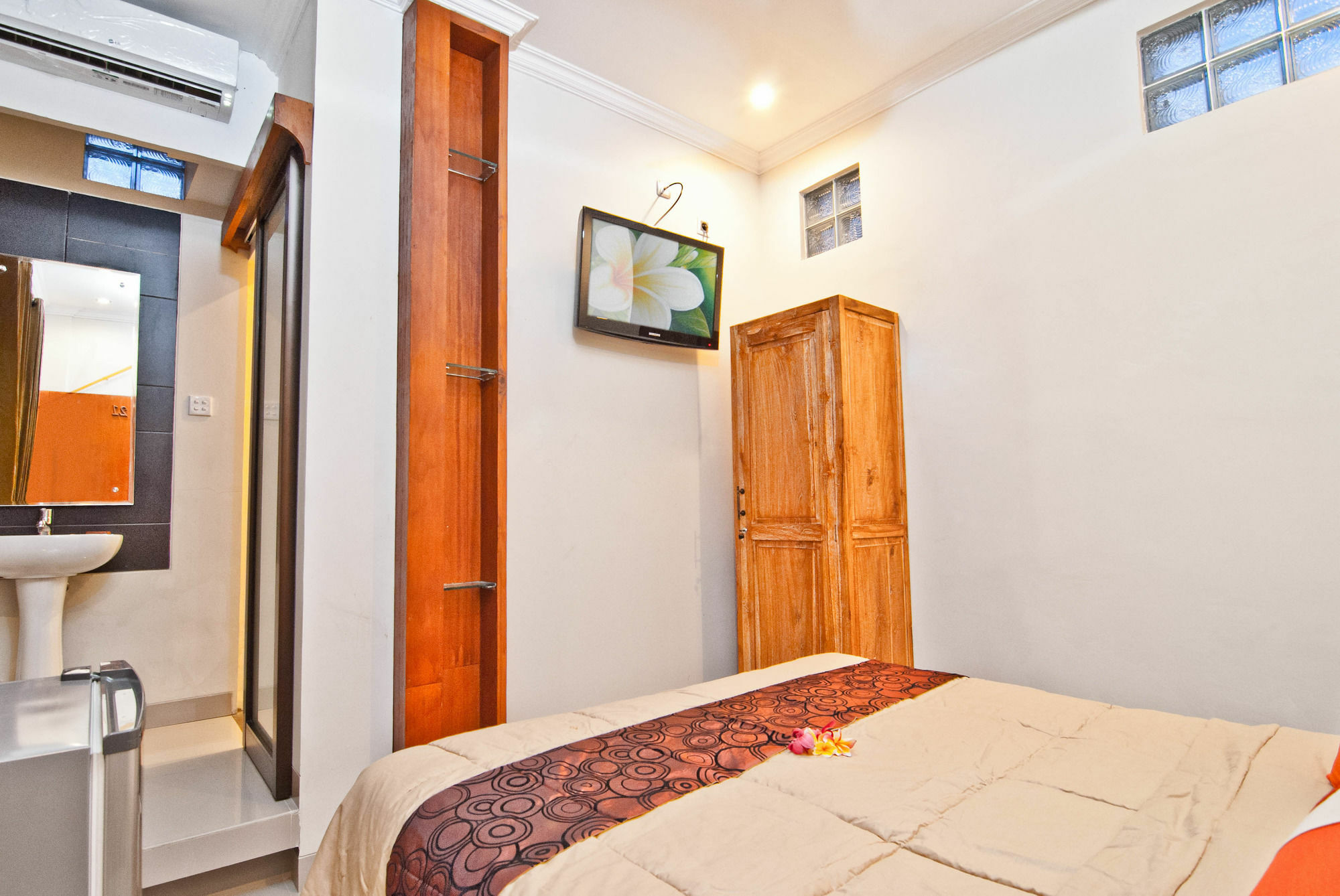 Kuta Ecostay Екстериор снимка